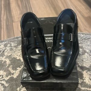 Men’s/boys dress shoes